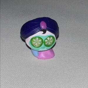 Ultra Rare Disney Doorable Figurine-Yzma